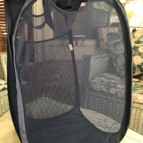 NAVY BLUE MESH HAMPER - Picture 6 of 7